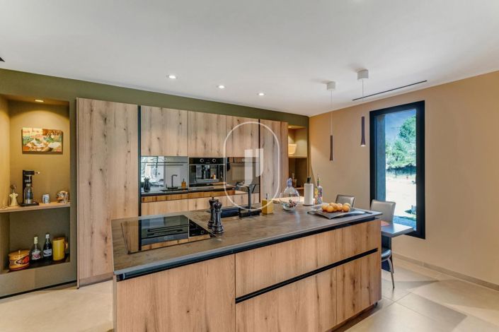 Image No.5-3 Bed House for sale