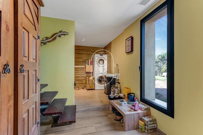 Image No.7-3 Bed House for sale