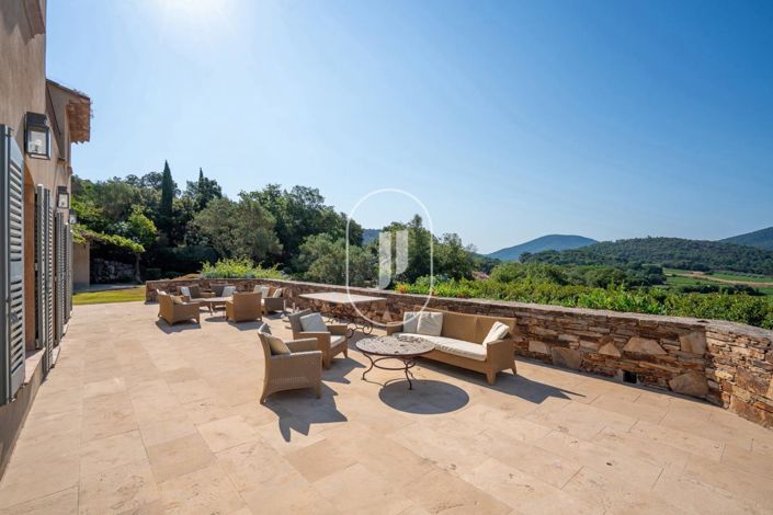 Image No.4-6 Bed House for sale