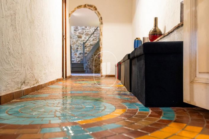 Image No.11-5 Bed House for sale