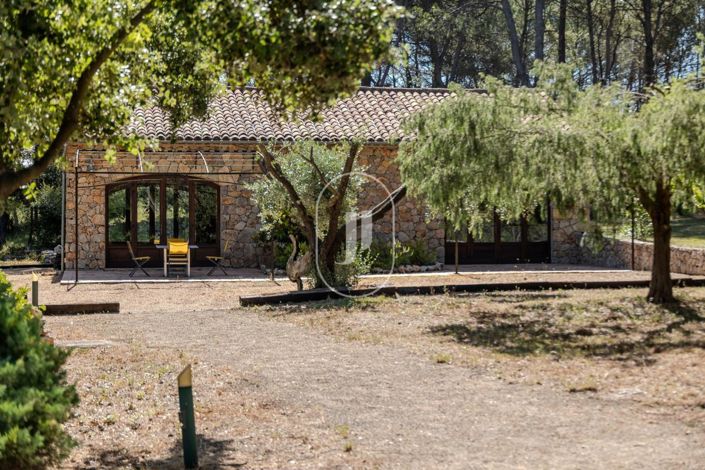 Image No.12-5 Bed House for sale