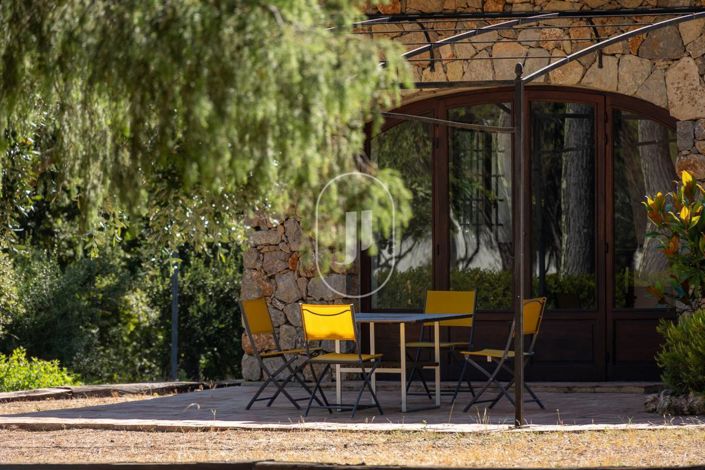 Image No.3-5 Bed House for sale