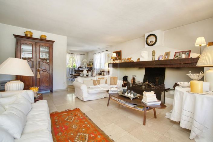 Image No.3-5 Bed House for sale