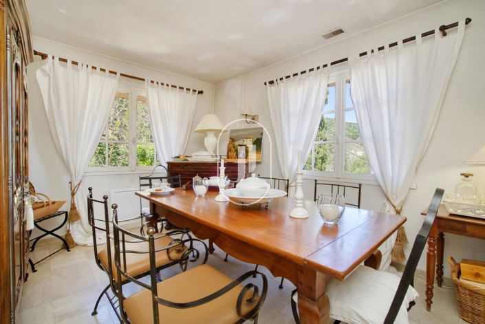 Image No.4-5 Bed House for sale