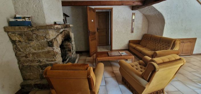 Image No.9-House for sale