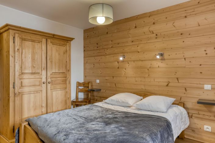 Image No.11-10 Bed House for sale