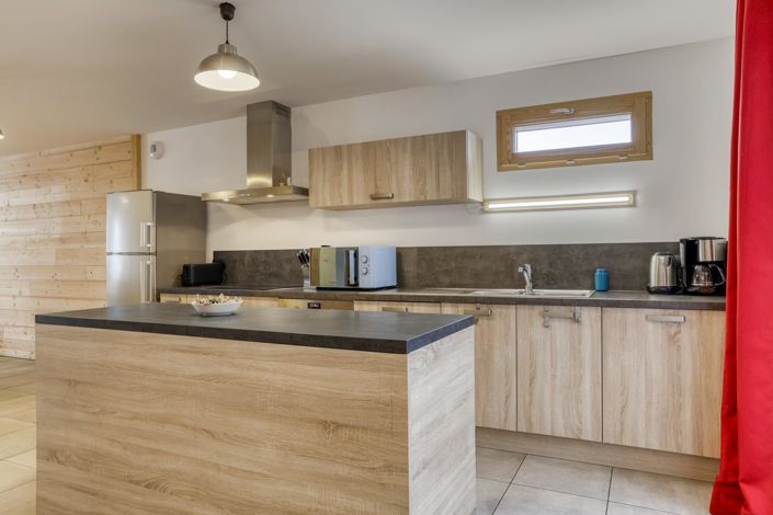 Image No.2-10 Bed House for sale