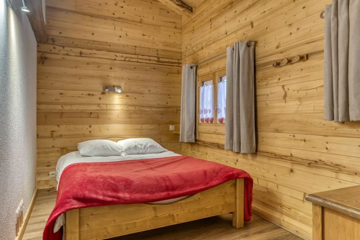 Image No.4-10 Bed House for sale