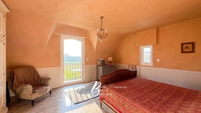 Image No.16-6 Bed House for sale