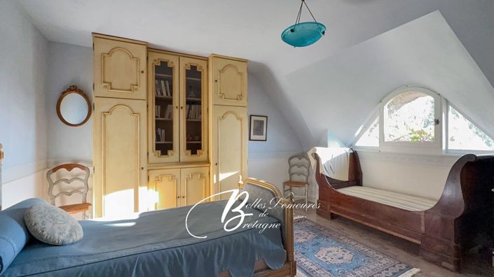 Image No.17-6 Bed House for sale