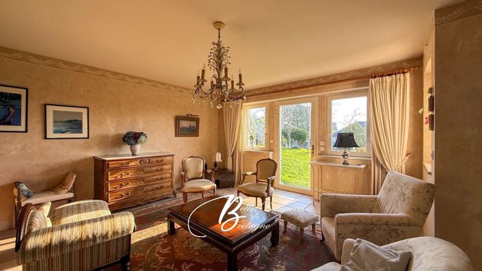 Image No.7-6 Bed House for sale