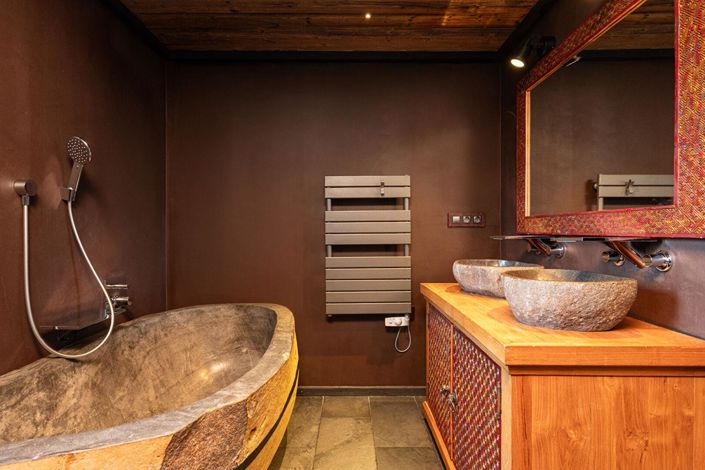 Image No.5-5 Bed Property for sale