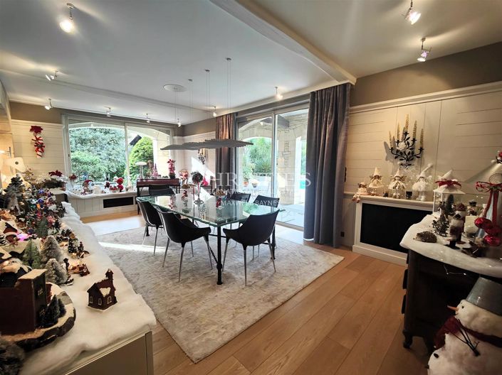 Image No.10-5 Bed House for sale