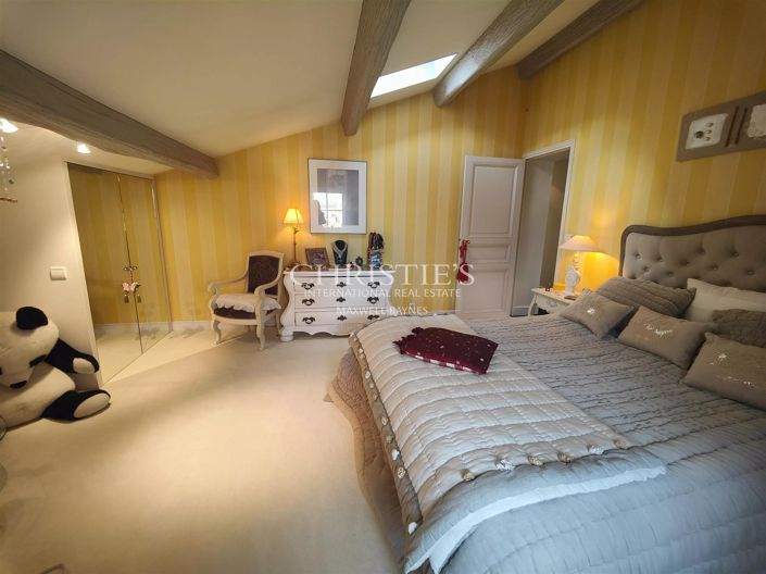 Image No.15-5 Bed House for sale