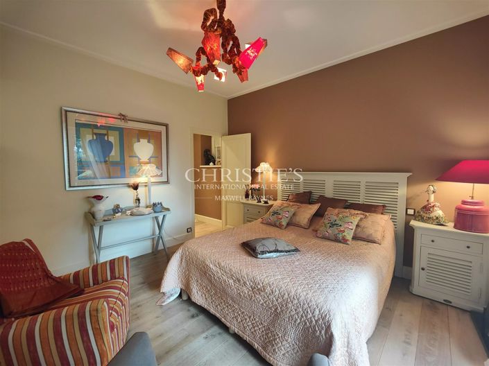 Image No.16-5 Bed House for sale