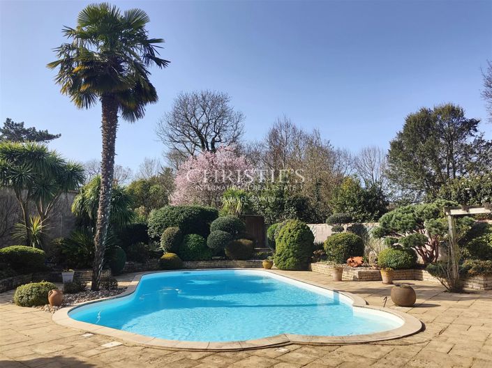 Image No.2-5 Bed House for sale