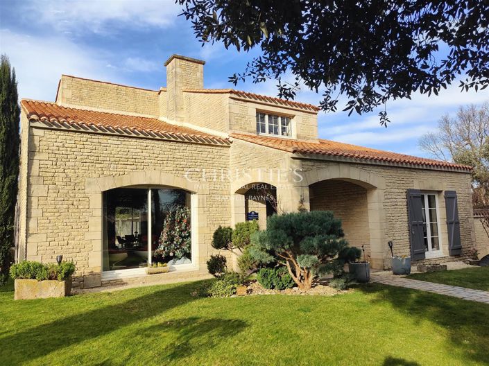 Image No.3-5 Bed House for sale