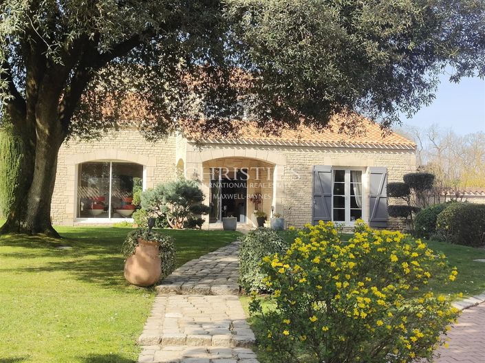 Image No.4-5 Bed House for sale