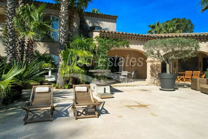 Image No.5-Maison de 5 chambres à vendre à Grimaud