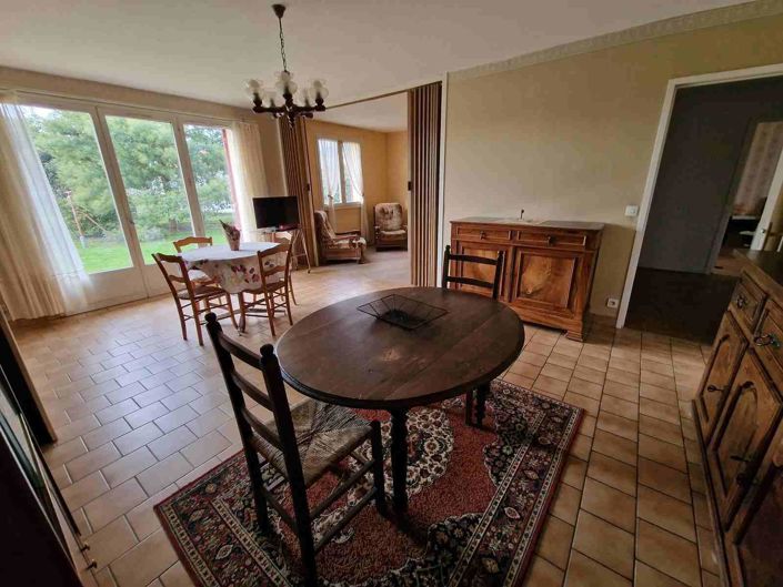 Image No.8-3 Bed House for sale