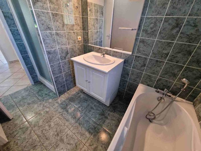 Image No.6-2 Bed House for sale