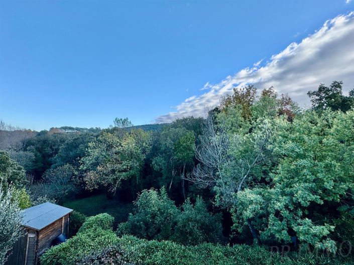 Image No.12-3 Bed House for sale