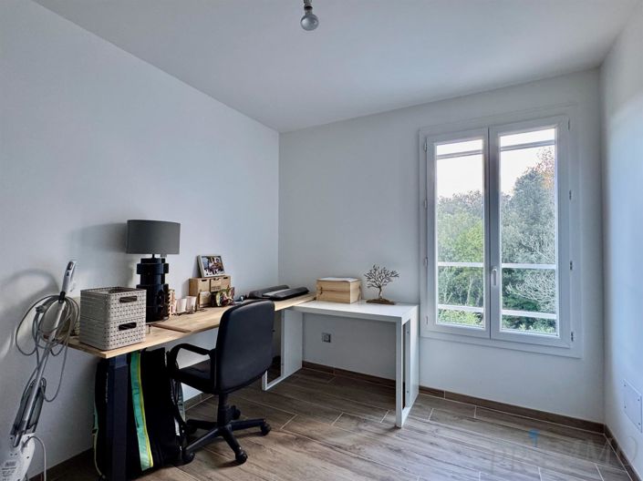 Image No.13-3 Bed House for sale