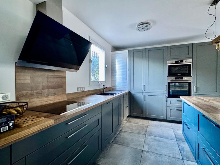 Image No.2-3 Bed House for sale