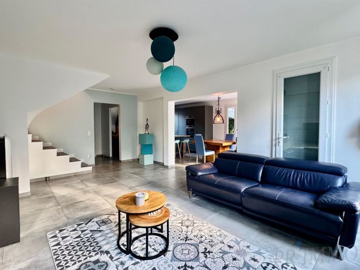 Image No.5-3 Bed House for sale