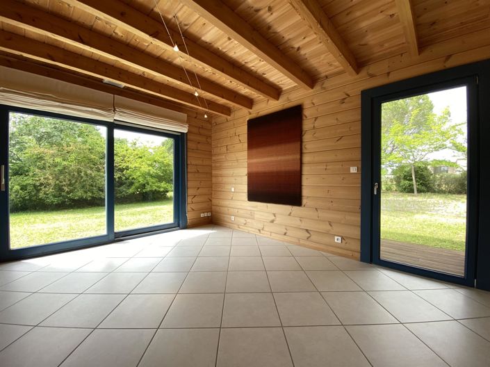 Image No.10-5 Bed House for sale