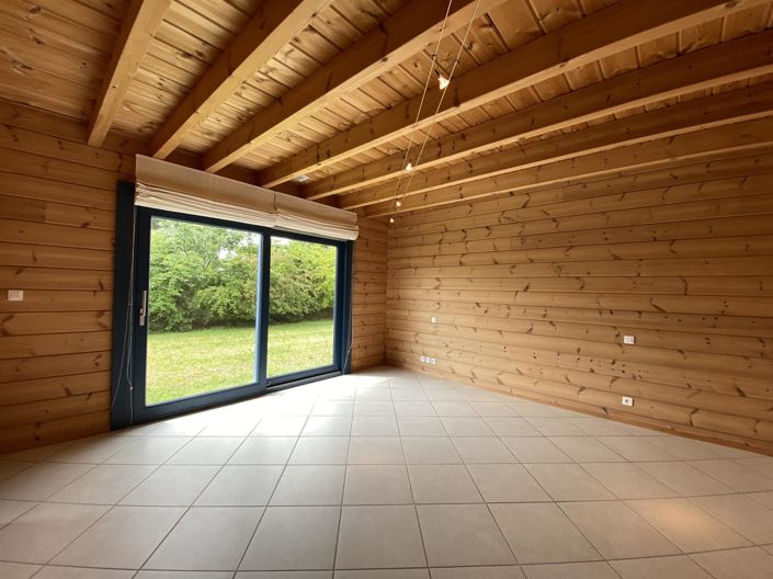 Image No.9-5 Bed House for sale