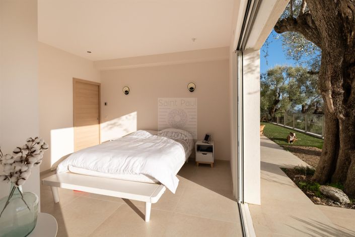 Image No.20-4 Bed House for sale