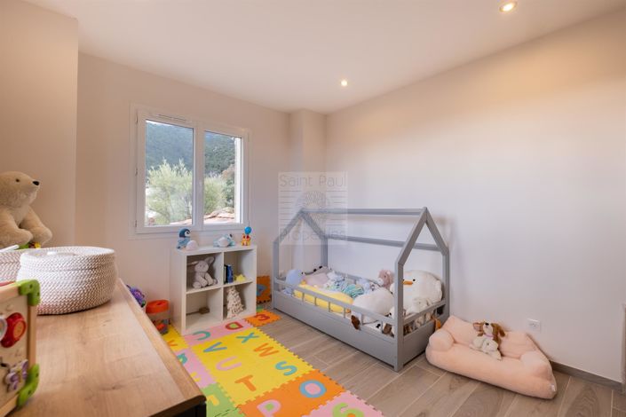 Image No.24-4 Bed House for sale