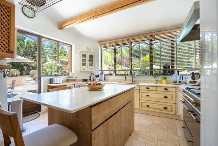 Image No.9-7 Bed House for sale