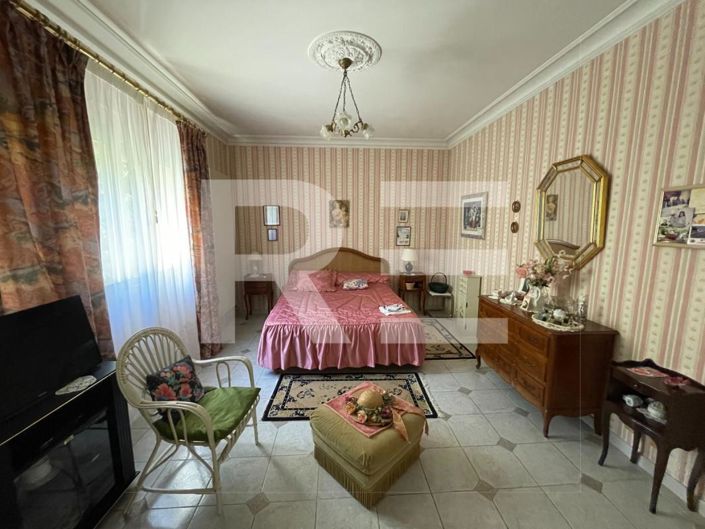 Image No.6-3 Bed House for sale