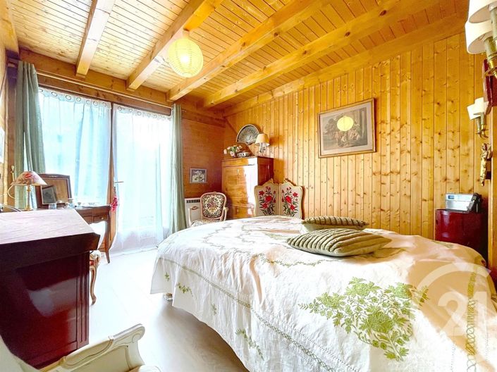 Image No.6-4 Bed House for sale