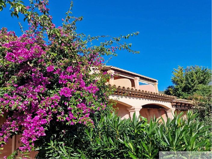 Image No.5-Maison de 16 chambres à vendre à Le Lavandou