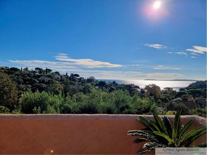 Image No.6-Maison de 16 chambres à vendre à Le Lavandou