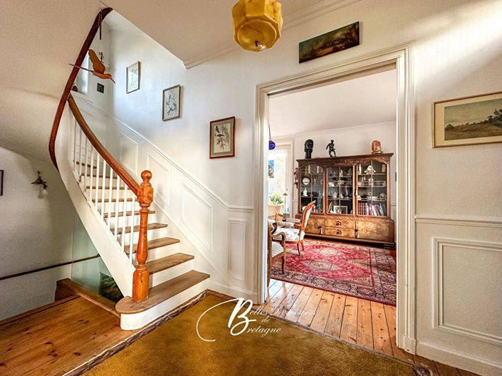 Image No.6-5 Bed House for sale