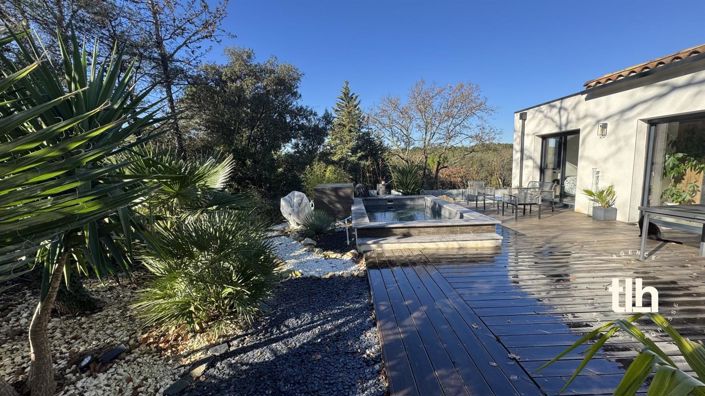 Image No.2-4 Bed House for sale