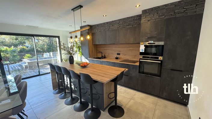 Image No.5-4 Bed House for sale