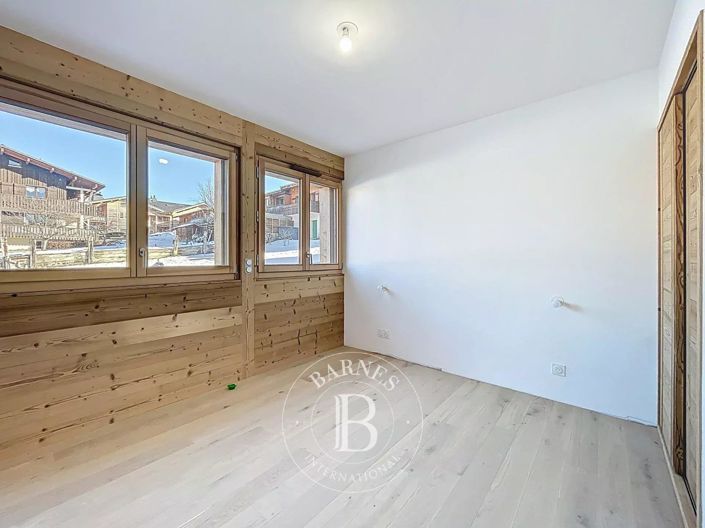 Image No.17-4 Bed Apartment for sale