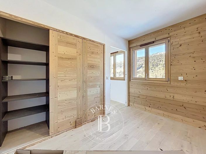 Image No.9-4 Bed Apartment for sale