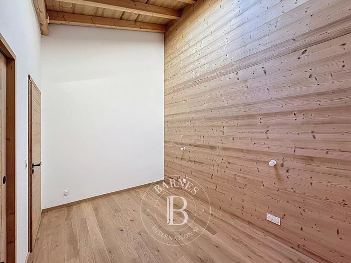 Image No.11-4 Bed Apartment for sale