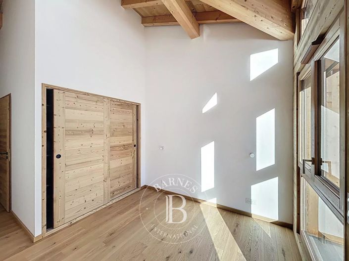 Image No.15-4 Bed Apartment for sale