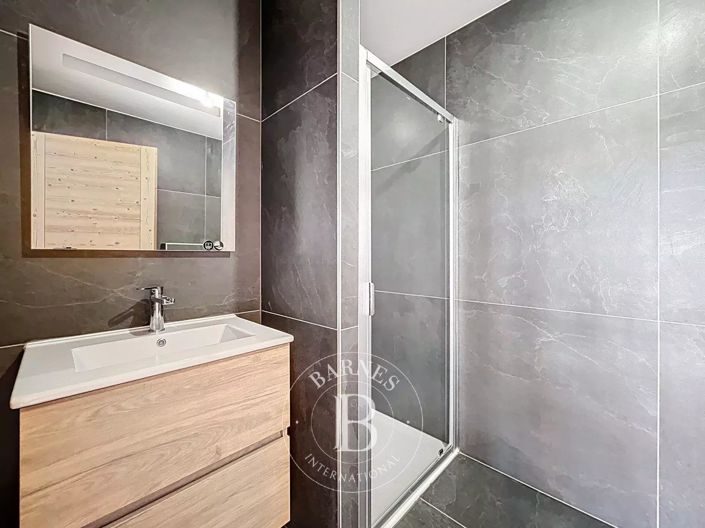 Image No.21-Apartment for sale