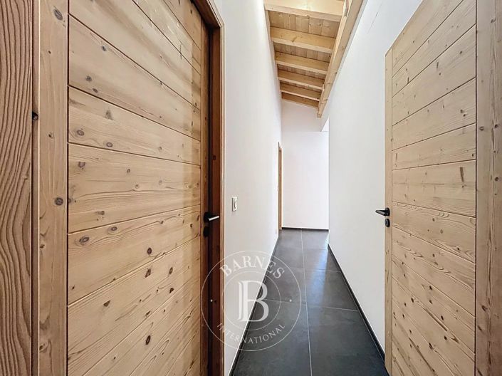 Image No.26-4 Bed Apartment for sale