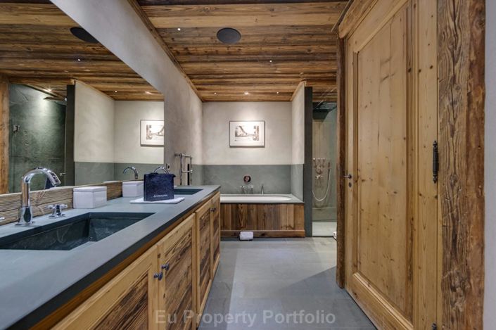 Image No.11-7 Bed House for sale