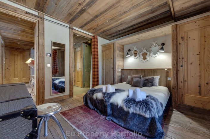 Image No.7-7 Bed House for sale