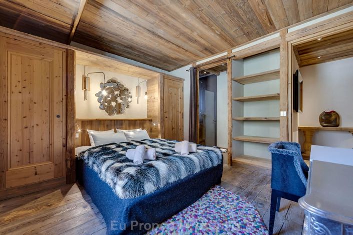 Image No.8-7 Bed House for sale